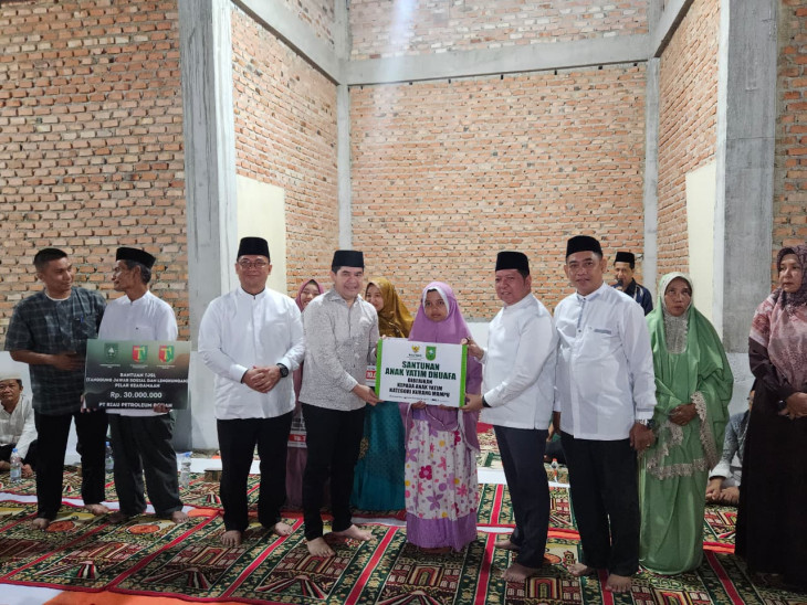 Pj Sekda Kampar Ardi Mardiansyah dampingi Sekda Prov Riau Syahrial Abdi pada Safari Ramadan 1447 H Pemprov Riau di Kabupaten Kampar