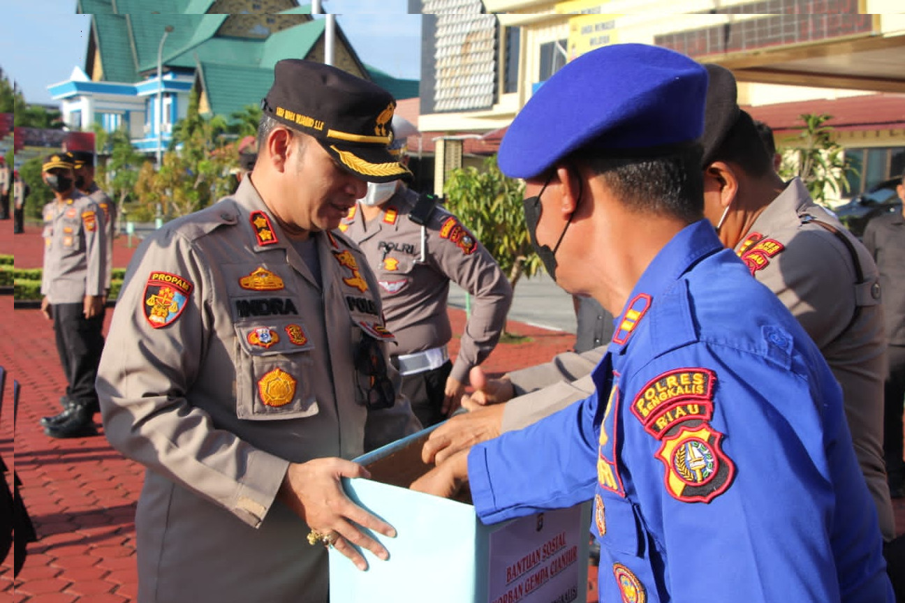 Kapolres Bengkalis AKBP Indra Wijatmiko,S.I.K Pimpin Doa dan Kumpulkan Dana Sosial Untuk Korban Gempa Cianjur
