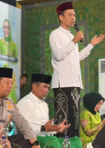 Bupati Zukri Misran Hadiri Buka Puasa Bersama Muslimat NU, Tausiyah oleh Abdul Somad