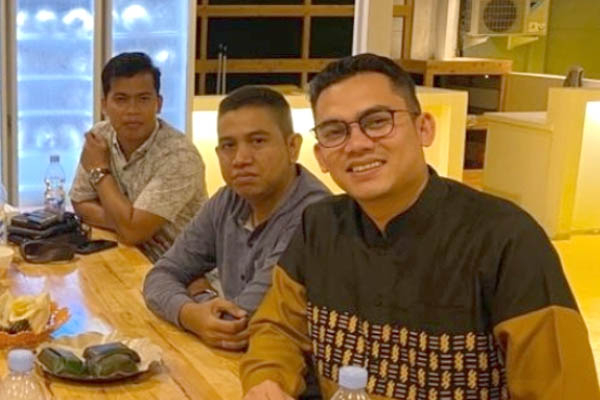 Anggota Panwascam Tapung Diduga 'Ngopi' dengan Bacalon DPD RI Incumbent,Bawaslu Riau Ingatkan Agar Berhati-hati